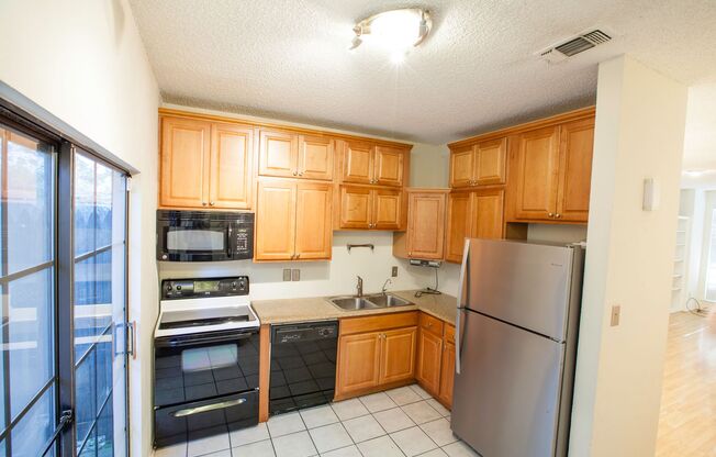 2 beds, 2 baths, $1,500