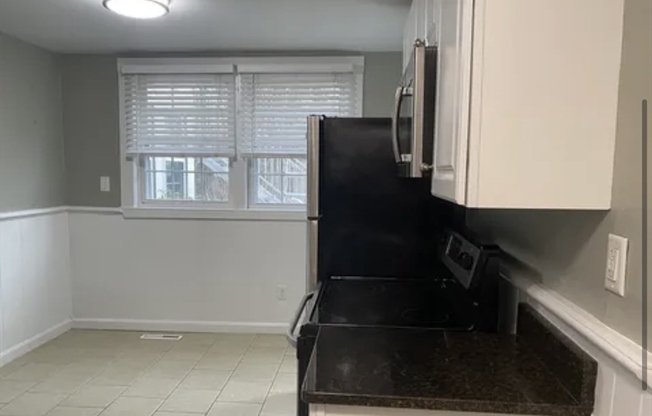35 Rockwood Rd 3rr