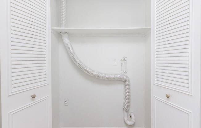 2 beds, 1 bath, 970 sqft, $1,475