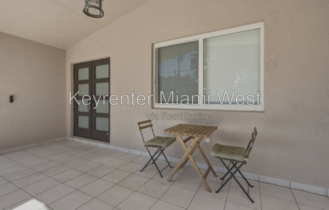 422 NORTHWEST 23 PL