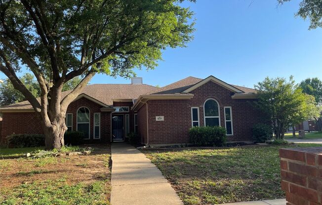 637 Cedarwood Dr