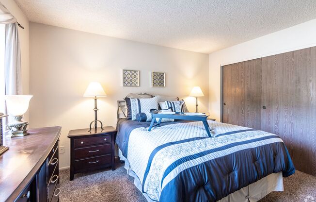 2 beds, 1 bath, 889 sqft, $1,795, Unit 09N