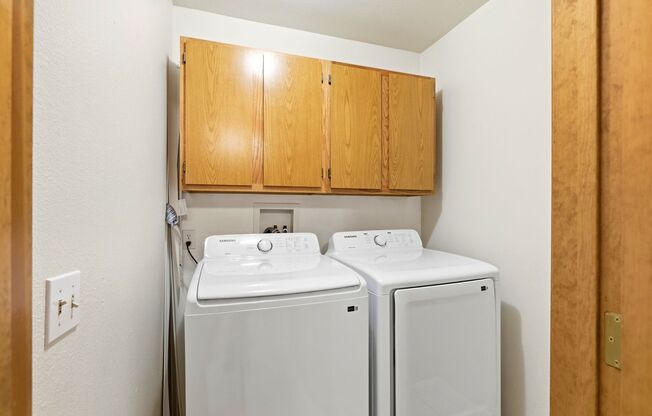 2 beds, 2 baths, $1,250, Unit # 102