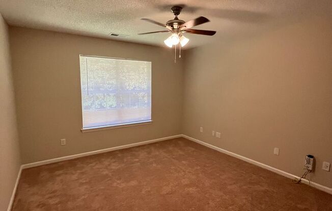 2 beds, 2 baths, 1,270 sqft, $1,500, Unit 2708-5 Upstairs 2BR 2BA Remodel Summit Pet Friendly