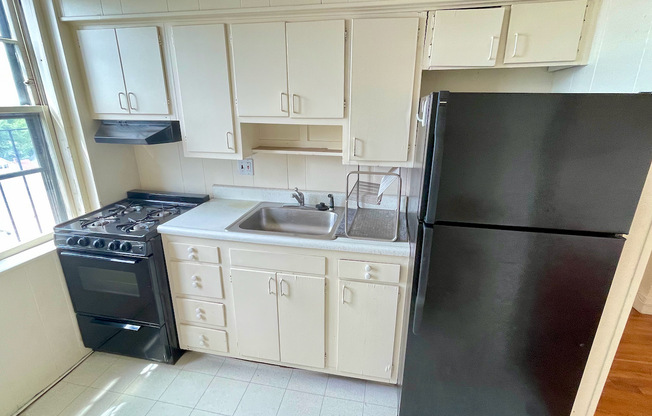 2003 Commonwealth Ave Apt 10