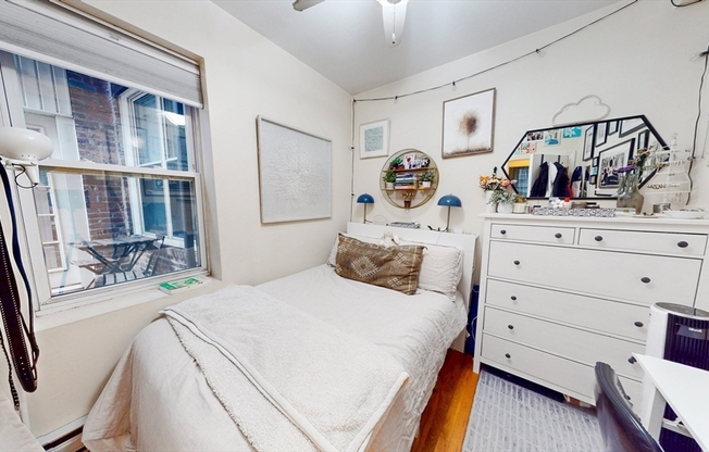3 beds, 2 baths, 850 sqft, $4,995, Unit 17