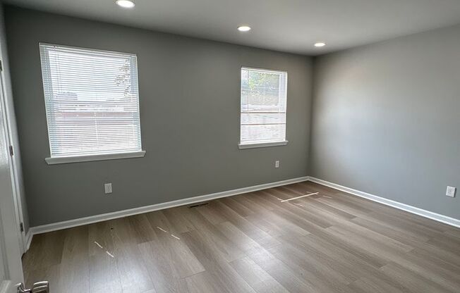 ** 3 BEDROOM TOWNHOME **