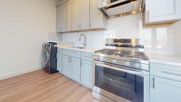 1 bed, 1 bath, 590 sqft, $2,900, Unit 9A