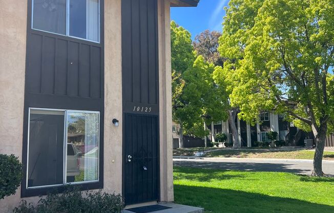 Updated 2BR/1BA 2 Story Townhome in Park Like setting in Santee