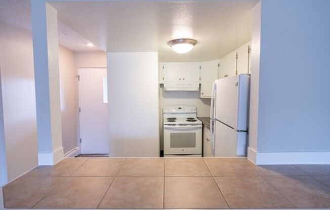 2 beds, 1 bath, 785 sqft, $1,195, Unit C303