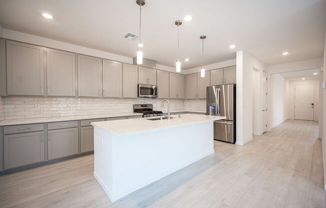FABULOUS ALMOST NEW SINGLE STORY - READY TO MOVE IN - WITH SOLAR