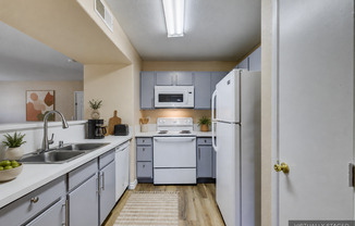 2 beds, 2 baths, $1,395, Unit UNIT 1016