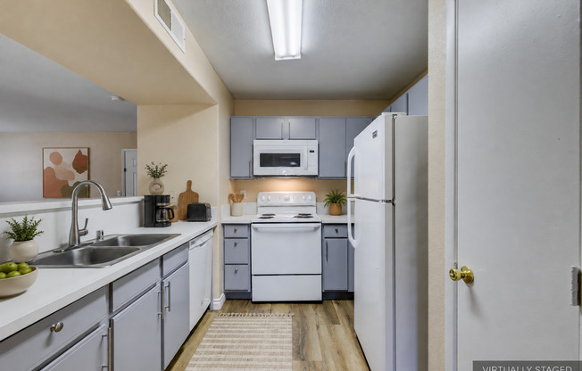 2 beds, 2 baths, $1,395, Unit UNIT 1016