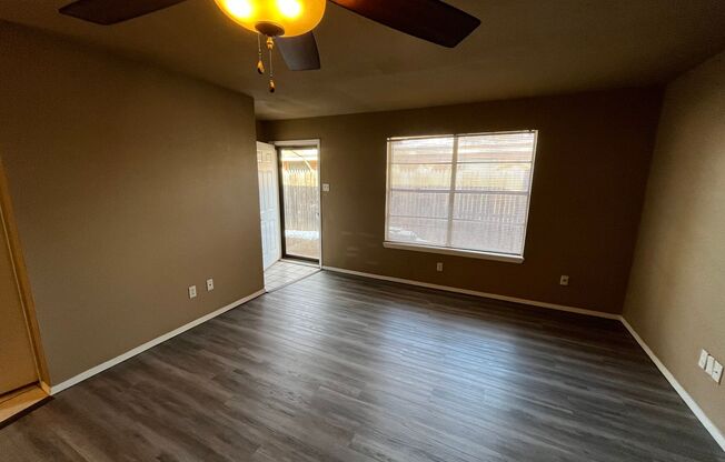 2 beds, 1 bath, 1,074 sqft, $895, Unit A