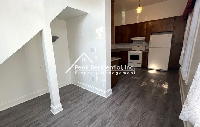 2 beds, 2 baths, $2,100, Unit #3