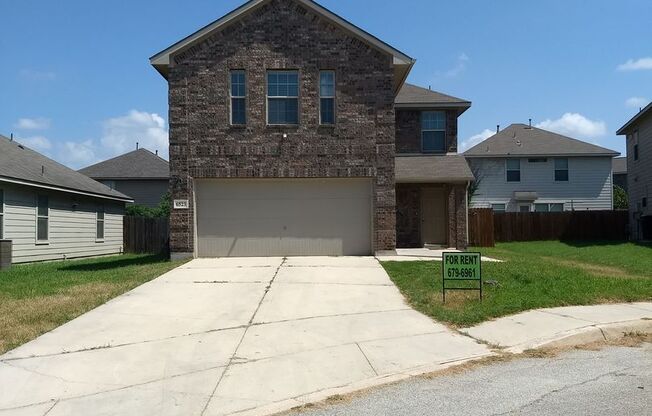 Spacious 4-Bedroom Home in Candlewood Park