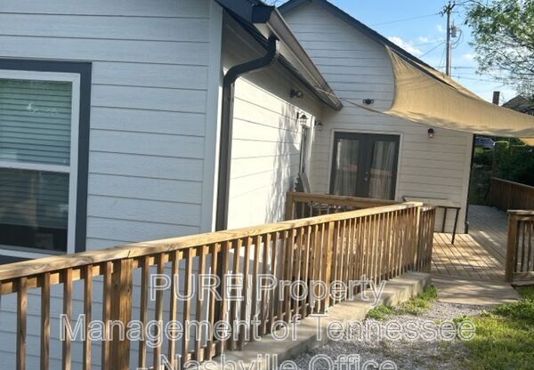 1405 RUSSELL ST