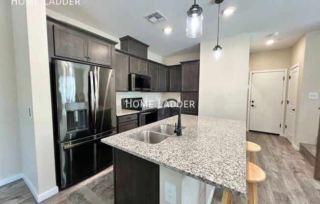 779 E DORAL AVE