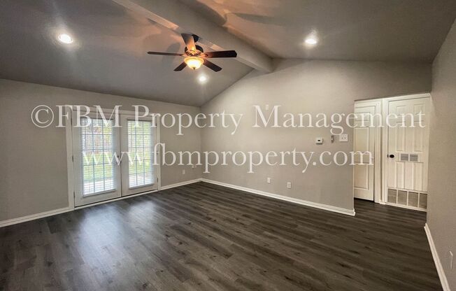 1307 Janann - Beautiful 3 Bedroom, 2 Bathroom Home in Arlington, TX!