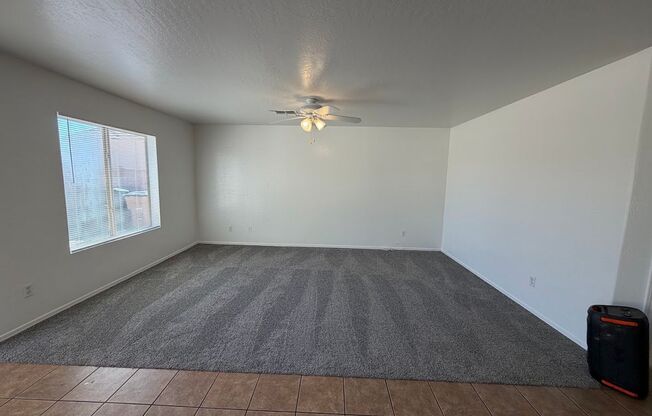 Beautiful 4 Bedroom Home for Rent in Goodyear! **NEW CARPET & NEW PAINT**