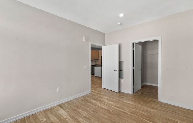 2 beds, 1 bath, 913 sqft, $2,990, Unit 435
