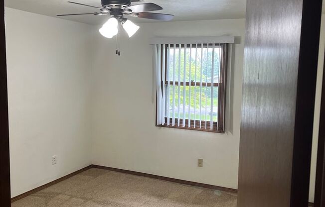 2 beds, 2 baths, 1,034 sqft, $1,229, Unit 1401 076