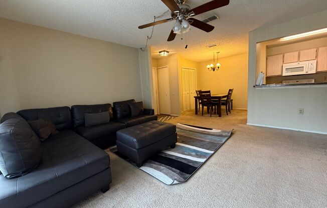 2 beds, 2 baths, $1,400, Unit Apt 713