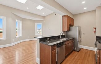 Columbia Heights Penthouse Condo | 1 Bed | 1 Bath | 600 Sf