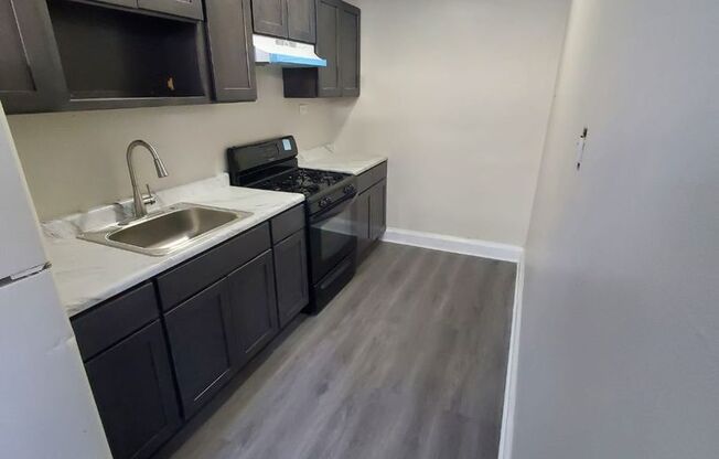 1 bed, 1 bath, 800 sqft, $975, Unit Apt 306