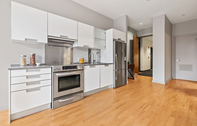 1 bed, 1 bath, 590 sqft, $3,200, Unit 506