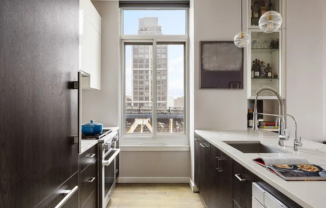 2 beds, 2 baths, $7,400, Unit 8D