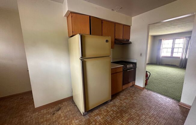 2 beds, 1 bath, $950