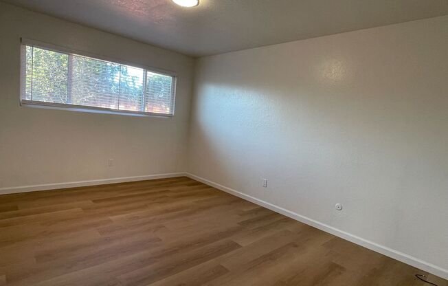 2 beds, 1 bath, $2,395, Unit 7