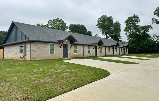 1417 E Earle