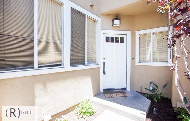 Fully Furnished 3be/3ba Home in Desirable Irvine Near University Town Center!