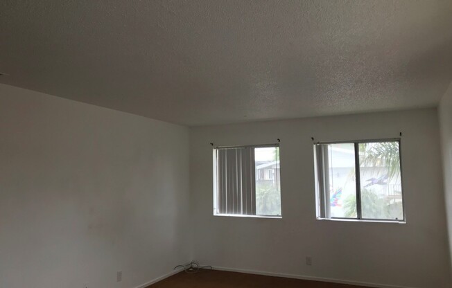 2 beds, 2 baths, $4,000, Unit 3