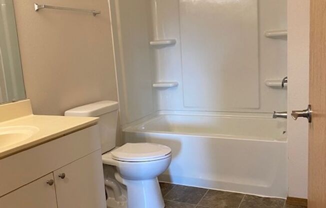 2 beds, 1 bath, 856 sqft, $1,269, Unit PL   7302