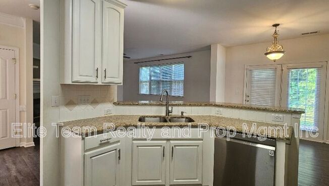 17130 CAMBRIDGE WOODS CT
