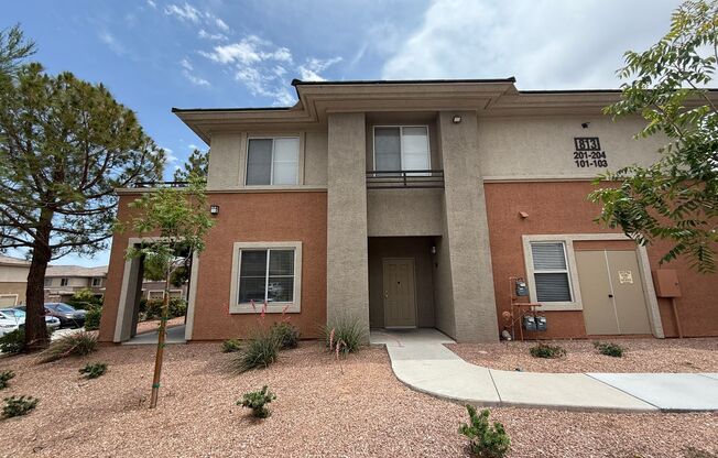 813 PEACHY CYN CIR
