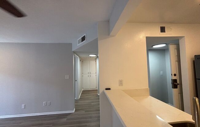 1 bed, 1 bath, 700 sqft, $1,748, Unit 219