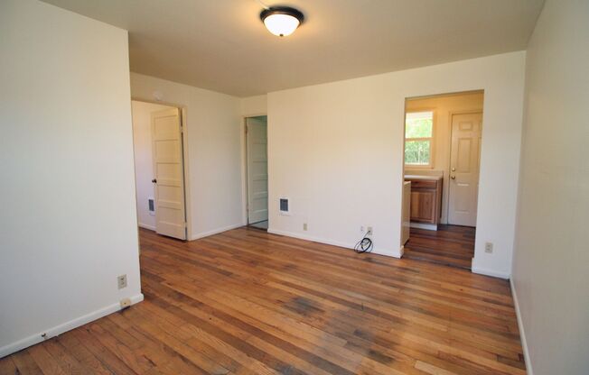1 bed, 1 bath, 500 sqft, $1,095, Unit 6915