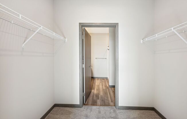 2 beds, 2 baths, 1,095 sqft, $1,925, Unit 13902-302