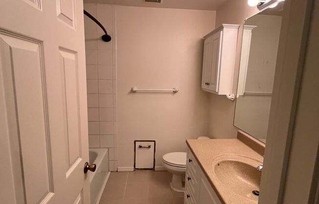 1 bed, 1 bath, $2,200, Unit # 1A