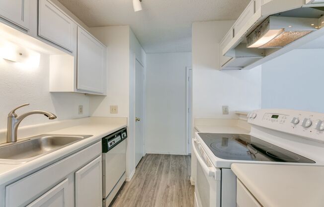 1 Bedroom Condo - Preston & Frankford