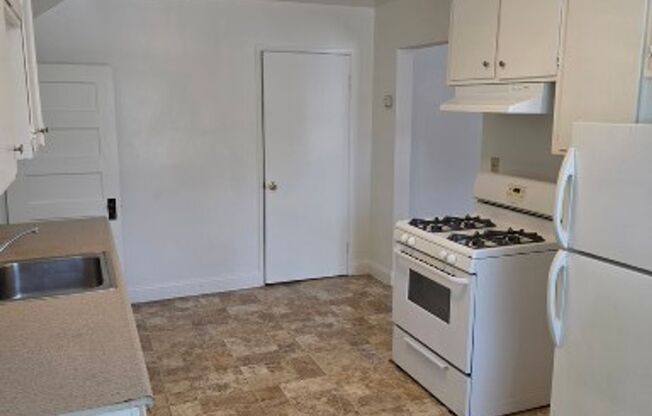 422 East 15th Street