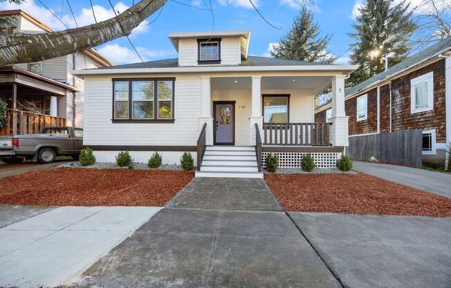 3 Bed, 2 Bath Craftsman style home - NE PDX