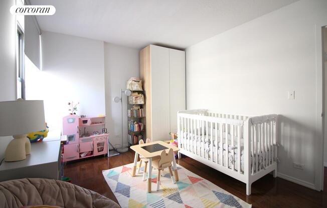 3 beds, 1.5 baths, 1,200 sqft, $7,600, Unit 6G