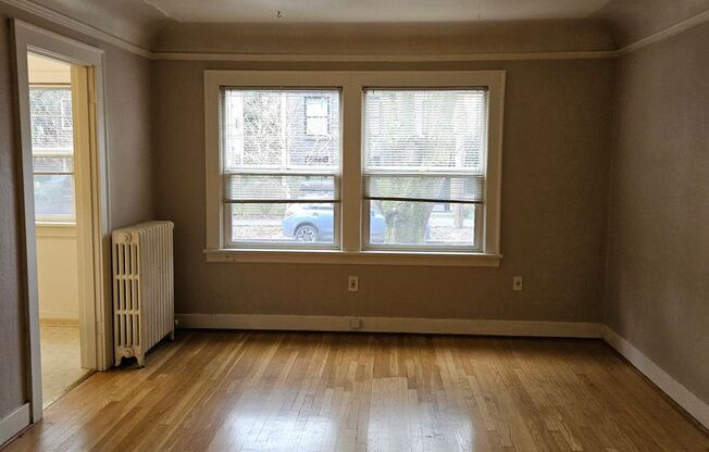 Broadway Crest Apartments