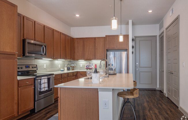 2222 AUSTIN ST