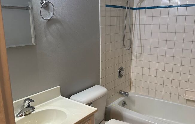 Studio, 1 bath, 350 sqft, $1,025, Unit Unit 106